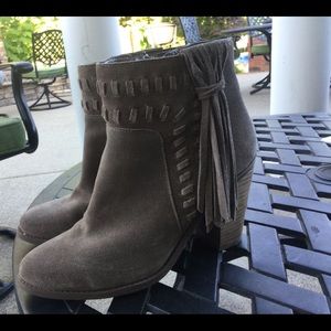 Jessica Simpson taupe ankle boots